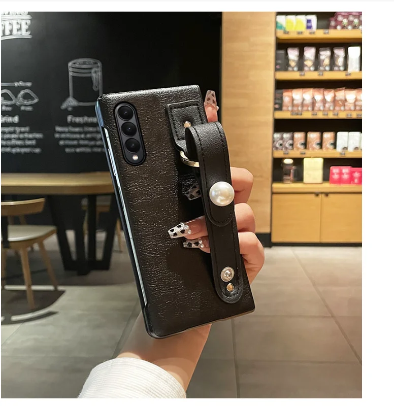 DIY Luxury Leopard Print Bracelet Pearl Strap Leather Case For Samsung Galaxy Z Fold4 Case for Galaxy Z Fold 5 Case Z Fold 3 2 1