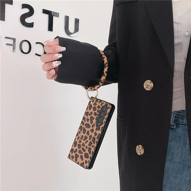 DIY Luxury Leopard Print Bracelet Pearl Strap Leather Case For Samsung Galaxy Z Fold4 Case for Galaxy Z Fold 5 Case Z Fold 3 2 1