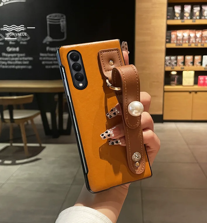 DIY Luxury Leopard Print Bracelet Pearl Strap Leather Case For Samsung Galaxy Z Fold4 Case for Galaxy Z Fold 5 Case Z Fold 3 2 1