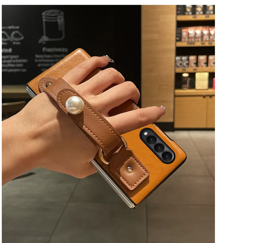 DIY Luxury Leopard Print Bracelet Pearl Strap Leather Case For Samsung Galaxy Z Fold4 Case for Galaxy Z Fold 5 Case Z Fold 3 2 1