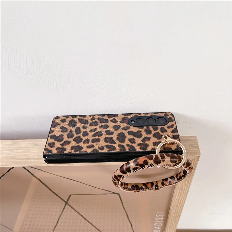 DIY Luxury Leopard Print Bracelet Pearl Strap Leather Case For Samsung Galaxy Z Fold4 Case for Galaxy Z Fold 5 Case Z Fold 3 2 1