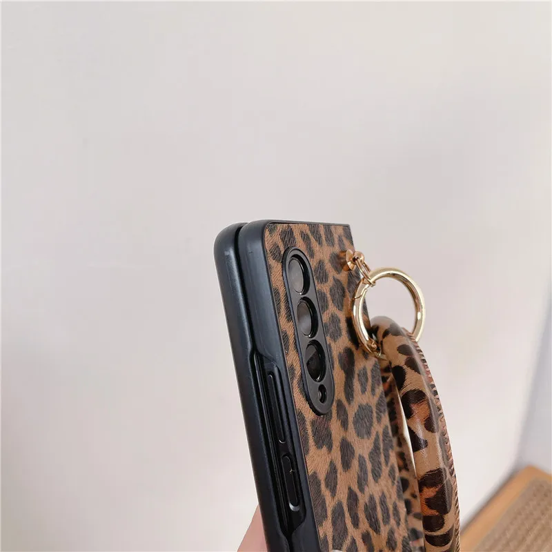 DIY Luxury Leopard Print Bracelet Pearl Strap Leather Case For Samsung Galaxy Z Fold4 Case for Galaxy Z Fold 5 Case Z Fold 3 2 1
